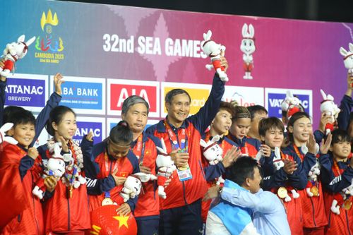 Ngả mũ thán phục tuyển nữ Việt Nam: Lập kỷ lục SEA Games, khẳng định vị thế số 1