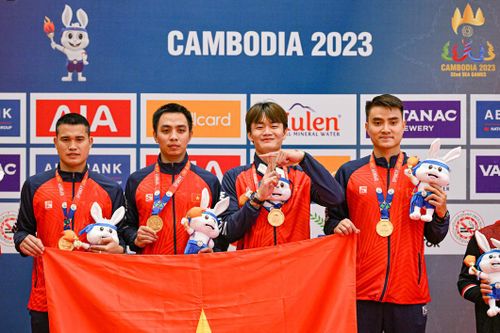 Đấu kiếm giành Huy chương vàng nội dung đồng đội nam kiếm chém
