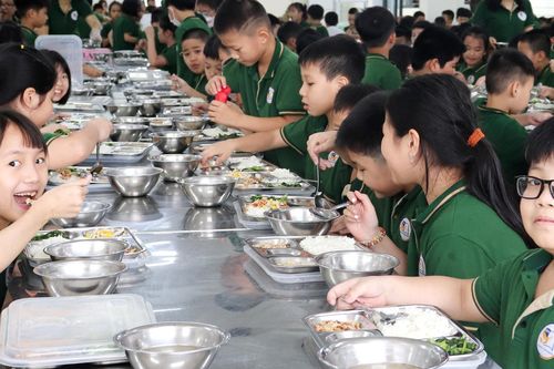Để bếp ăn bán trú an toàn như bếp ăn gia đình