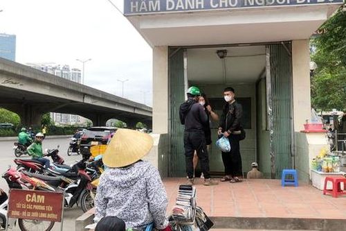 Nhiều cầu vượt, hầm đi bộ ở Thủ đô bị lãng quên