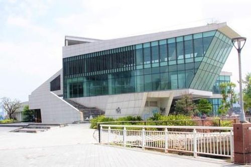 Hoang phế bến du thuyền trăm tỷ giữa lòng Đà Nẵng