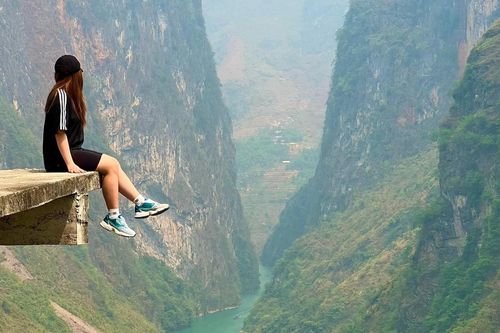 Điểm chụp ảnh check-in 'vắt vẻo' bên sông Nho Quế
