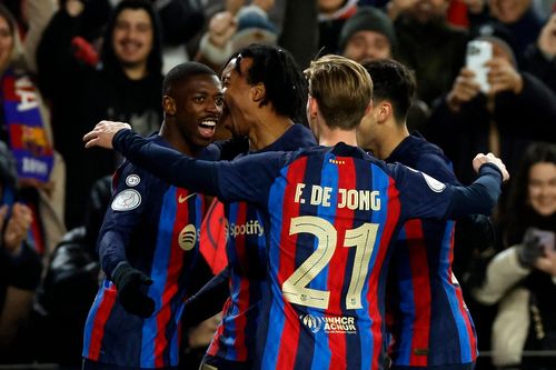 Barca trước cơ hội vượt mặt Man City