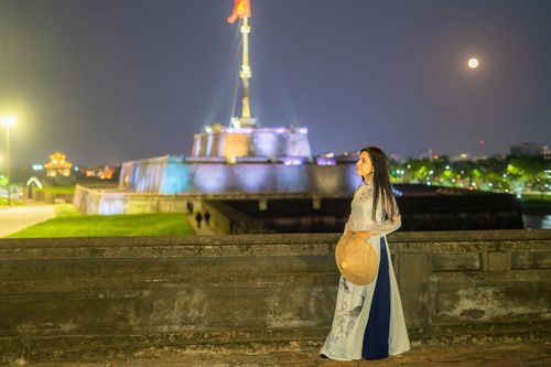 Tạm đóng cửa tuyến đường đi bộ trên Thượng Thành vào ban đêm