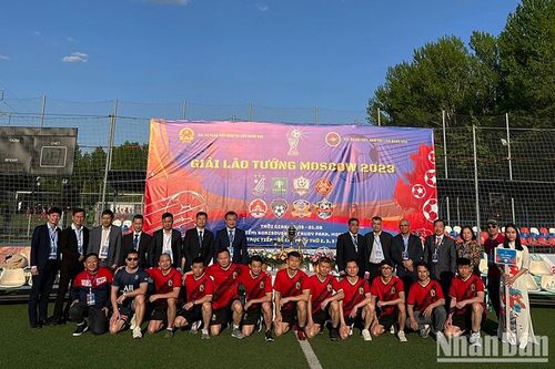 Sôi động Giải bóng đá Lão tướng Moskva năm 2023