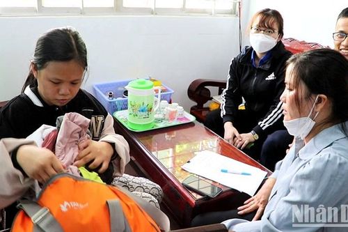 Đồng Tháp: Tiếp nhận 1 trẻ em có hoàn cảnh đặc biệt
