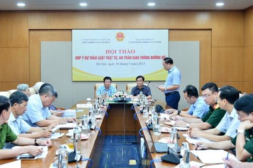 Tránh làm ảnh hưởng đến quyền của người tham gia giao thông