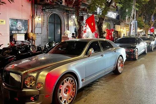 Đại gia Hải Phòng 'xách' dàn Rolls-Royce và Bentley trăm tỷ đi rước dâu