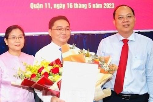 Thành ủy TPHCM công bố quyết định cán bộ