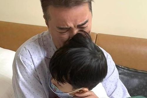Showbiz 16/5: Đàm Vĩnh Hưng từ chối bạn bè đến thăm bệnh