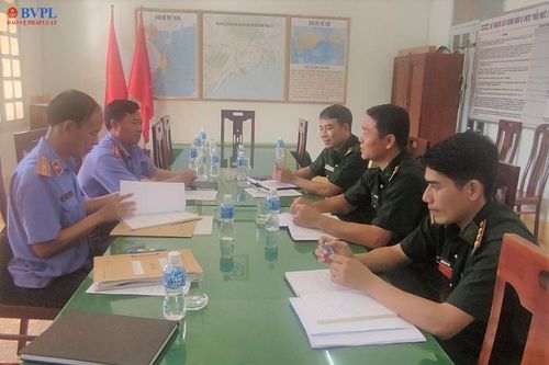 Trực tiếp kiểm sát việc bắt, tạm giữ hình sự tại Đồn Biên phòng Phước Lộc