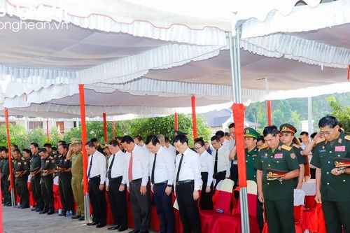 Tổ chức lễ cầu siêu cho các liệt sĩ quân tình nguyện, chuyên gia Việt Nam hy sinh tại nước bạn Lào