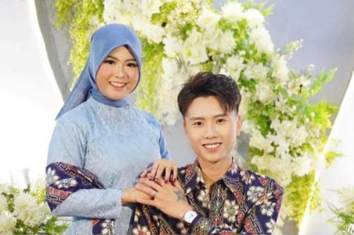 Thực hư thông tin Đạt Villa yêu cầu fans xăm tên vợ người Indonesia lên cơ thể mới được mời đi đám cưới?