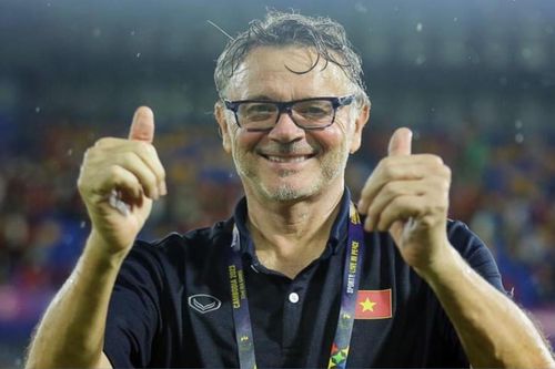HLV Troussier lần đầu tiên có HCĐ SEA Games: Thắp lại niềm tin cho giấc mơ World Cup
