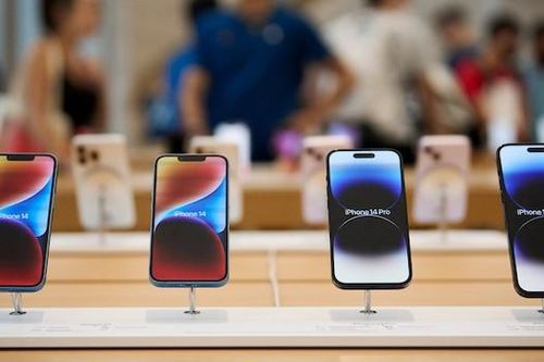 Apple tự bán iPhone ở Việt Nam khi bán lẻ công nghệ gặp khó