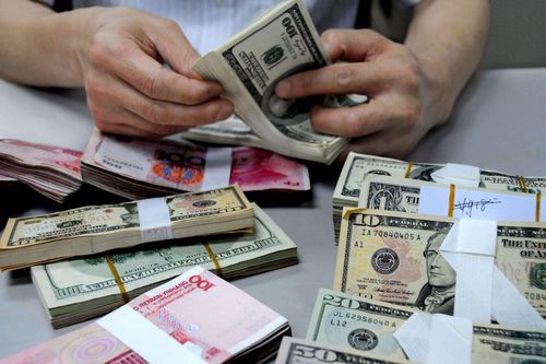 IMF: Vị thế thống trị của đồng USD đang dần suy yếu