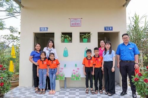 Khánh thành 10 'nhà vệ sinh cho em': Mang giấc mơ có thật đến với học sinh miền núi