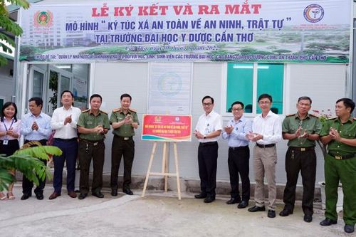 Làm tốt công tác đảm bảo an ninh chính trị nội bộ tại đất Tây Đô
