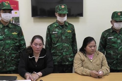Mẹ cùng con gái mang 95 triệu đồng đi mua ma túy