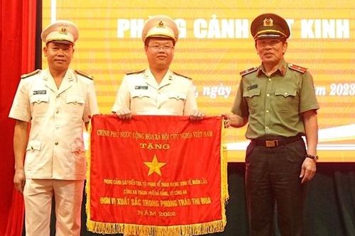 Công an Đà Nẵng tuyên dương các điển hình trong học tập, thực hiện Sáu điều Bác Hồ dạy