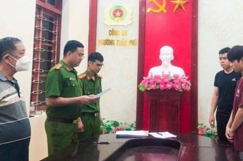 Khởi tố 10 'quái xế' náo loạn vùng biên