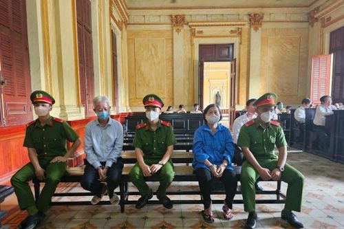 Lãnh án vì cho khách hàng 'vay ké' hơn 28 tỷ đồng