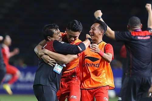 U22 Indonesia ăn mừng hụt, chung kết SEA Games 32 căng thẳng tột độ