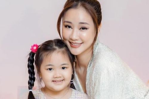 Maya: 'Con gái cấm tôi yêu'