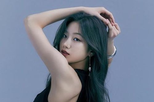 Kazuha (Le Sserafim) phản ứng khi bị nhận xét 'mặt ngây thơ nhưng body lực điền'