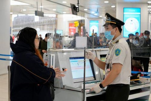 Không có việc trục lợi để làm ngơ kiểm soát giấy giờ tùy thân khi lên máy bay
