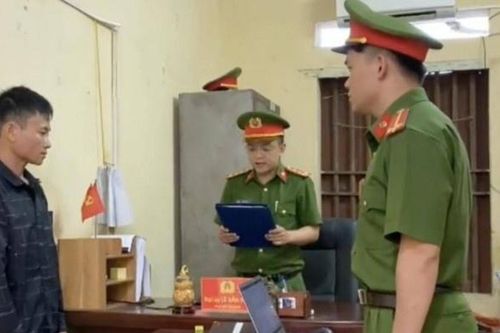 Con rể cầm cuốc đánh bố vợ nhập viện