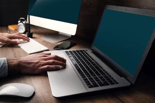 22 tuổi kiếm 144.000 USD/năm nhờ làm 2 việc cùng lúc