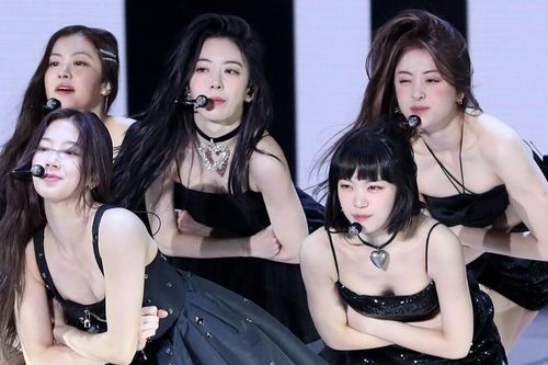 Nỗi lo sợ của thần tượng Hàn Quốc