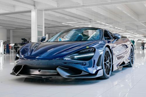 Tay đua F1 nhận siêu xe McLaren 765LT Spider