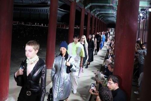 Tiệc đêm của Gucci ở Hàn Quốc gây phẫn nộ