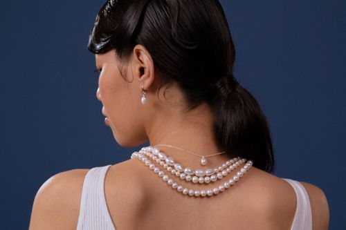Phối nhiều vòng cổ sao cho chuẩn mốt