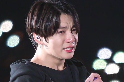 Fan cuồng độc hại đang làm khổ Jungkook