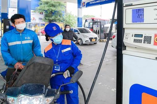 Chậm sửa đổi cơ chế kinh doanh xăng, dầu: Giọt nước sẽ tràn ly
