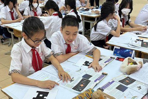 Chấn chỉnh việc yêu cầu xuất trình sổ hộ khẩu giấy trong giáo dục