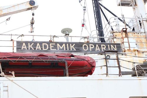 Đón tàu nghiên cứu khoa học 'Viện sĩ Oparin' tại cảng Nha Trang