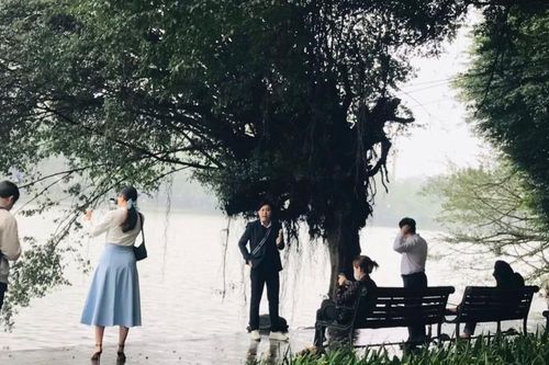 Khi người trẻ thích ồn ào