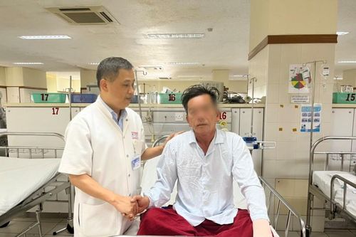 Chủ tịch phường bị đâm ở Huế đã qua cơn nguy kịch