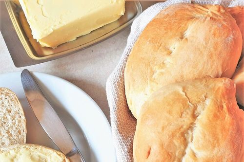 Bánh mỳ ngon miệng nhưng 3 nhóm người không nên ăn