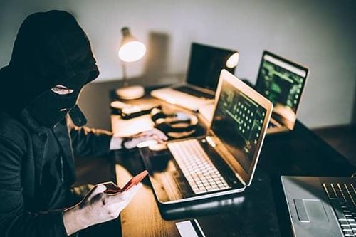 Mỹ cáo buộc nhân viên Apple đánh cắp công nghệ rồi trốn sang nước ngoài