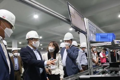 Bước qua nỗi sợ, tạo đột phá kinh tế: Bắc Giang bảo vệ cán bộ, giữ nhịp độ tăng trưởng