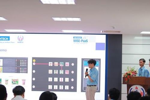 Hệ thống quản lý sức khỏe cho người cao tuổi giành quán quân Cuộc thi Phát triển Ứng dụng sinh viên