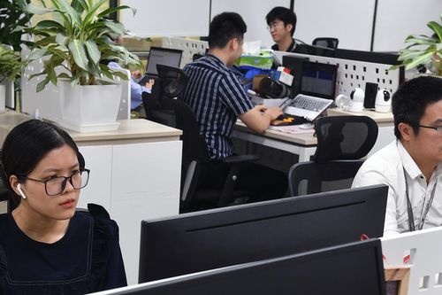 Số vụ cài cắm mã độc nhằm vào doanh nghiệp Việt Nam giảm mạnh