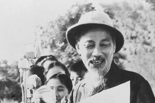 Nhớ lời dặn 'đồng bào phê bình cán bộ' nhân dịp Bác Hồ về thăm Nam Định
