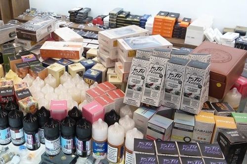 Tạm giữ hơn 1.000 sản phẩm thuốc lá điện tử không có hóa đơn chứng từ