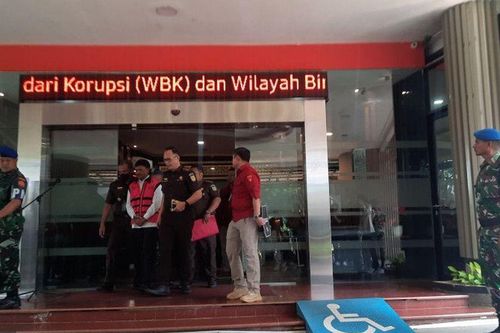 Indonesia: Bắt giữ Bộ trưởng Thông tin và Truyền thông do nghi vấn tham nhũng